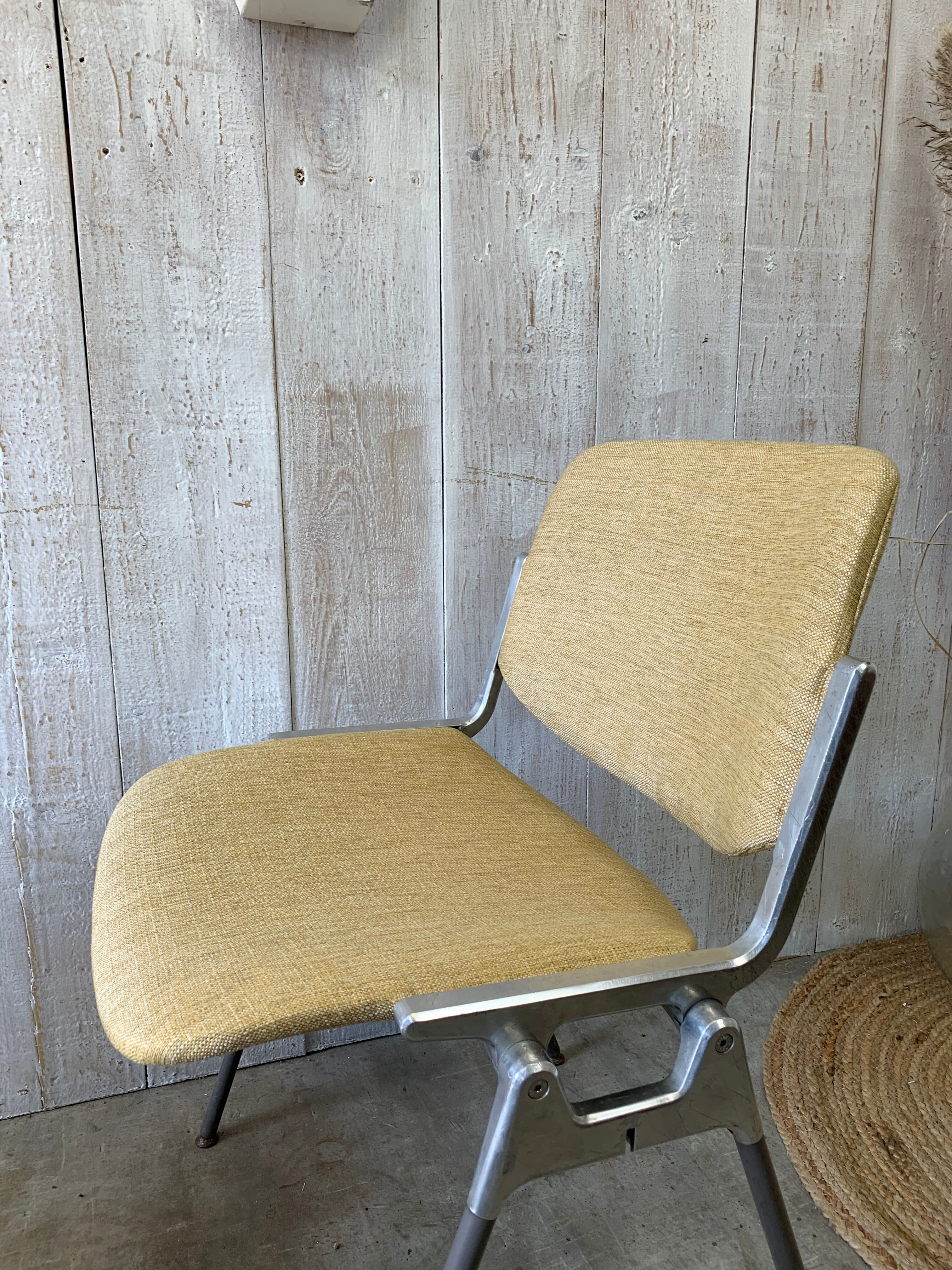 Series of 4 chairs by Piretti Giancarlo, Castelli