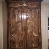Magnifique armoire en noyer