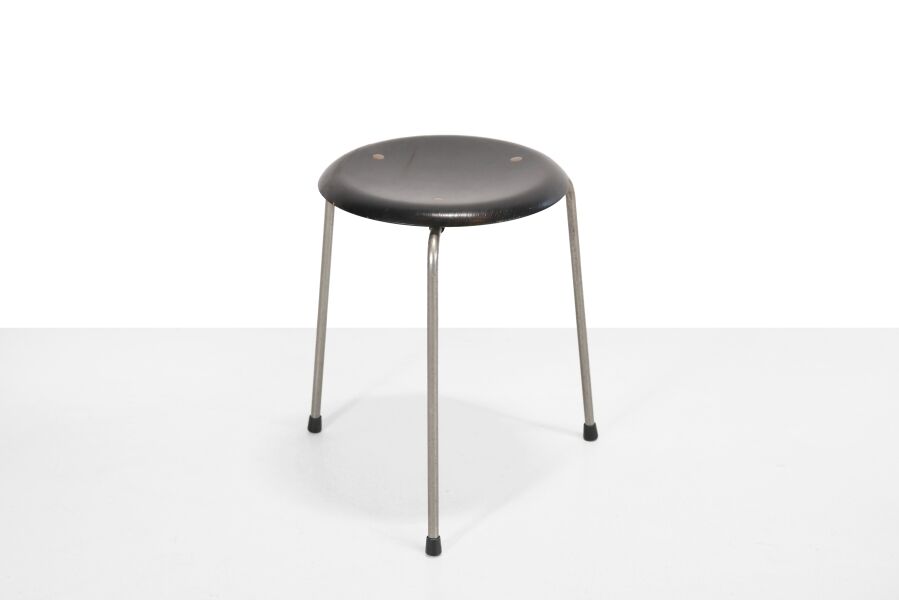 Arne Jacobsen 3170 FRITZ HANSEN 1960s Model 3170 Stool by Arne