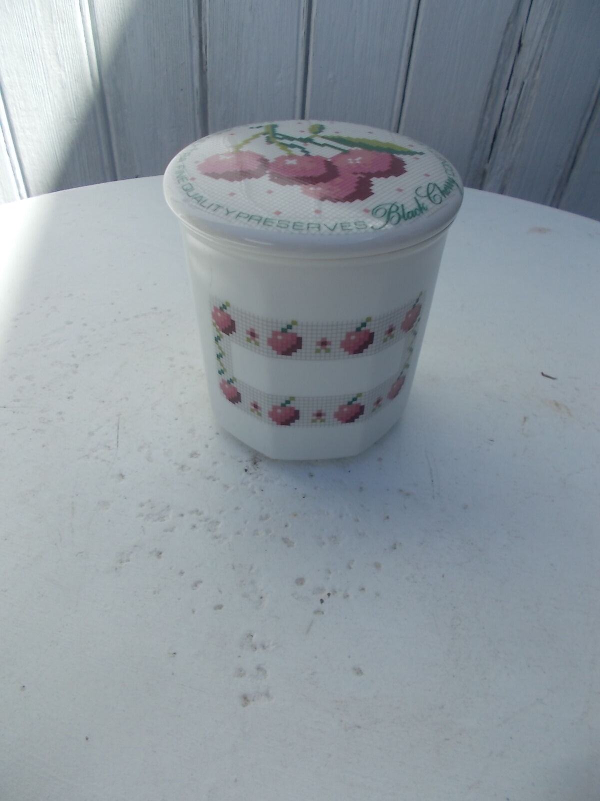 Jam jar with lid