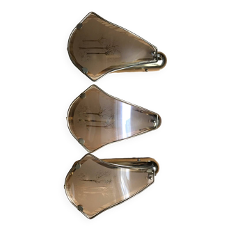 Set of 3 wall lights in golden brass and opaline glass