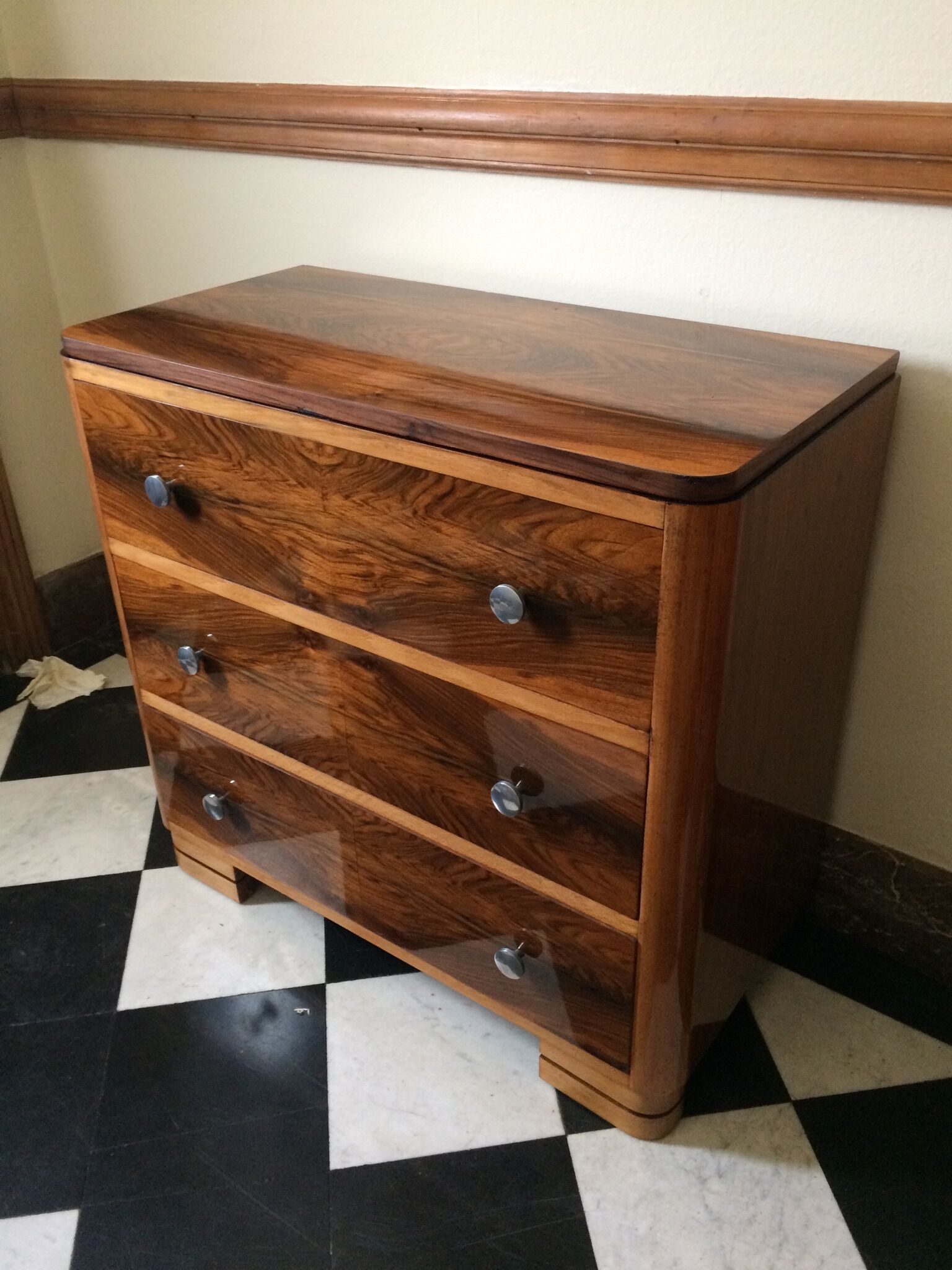 Art Deco chest of drawer