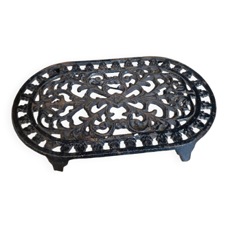 Cast iron trivet