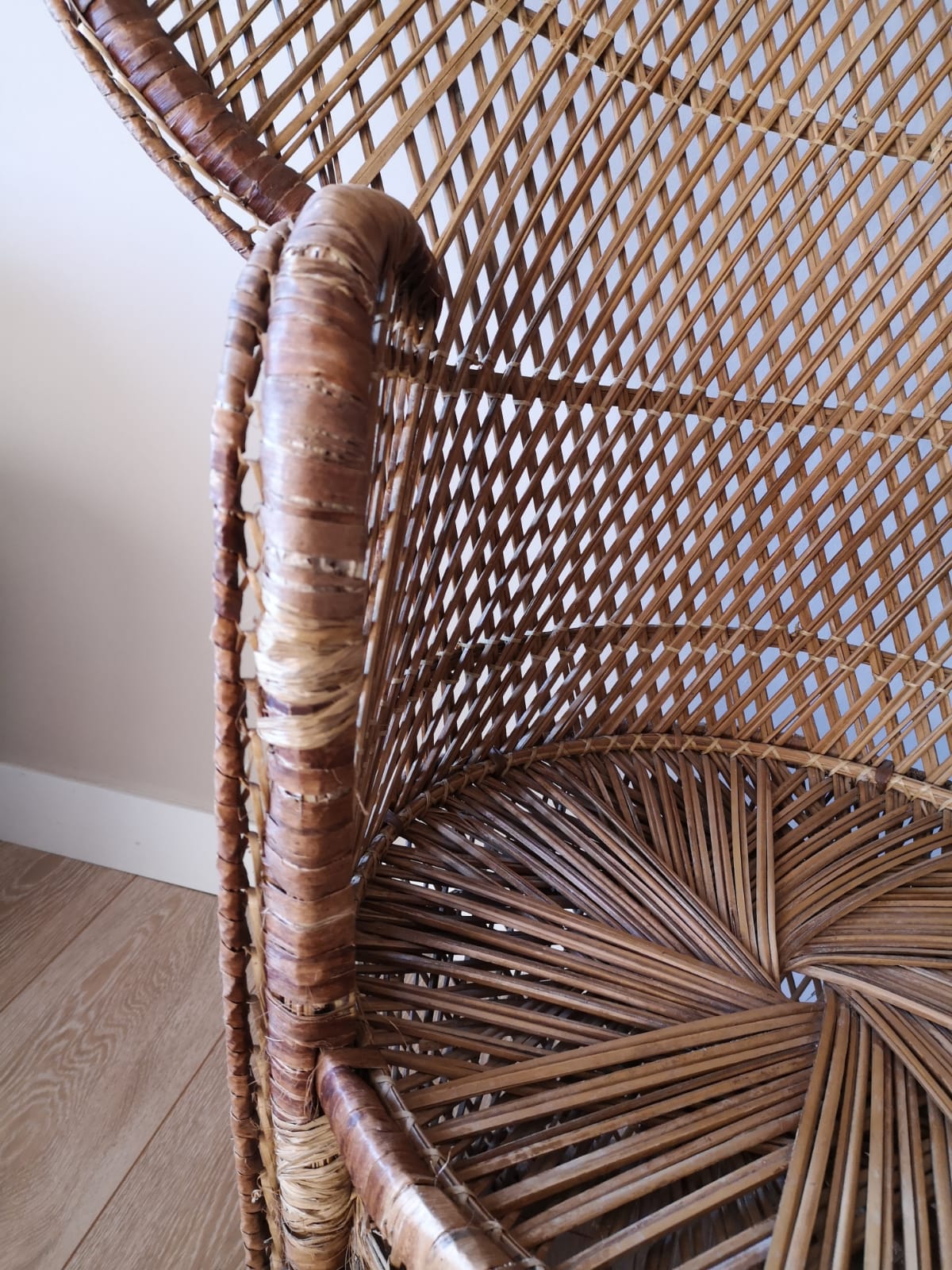 Fauteuil Emmanuelle peacock