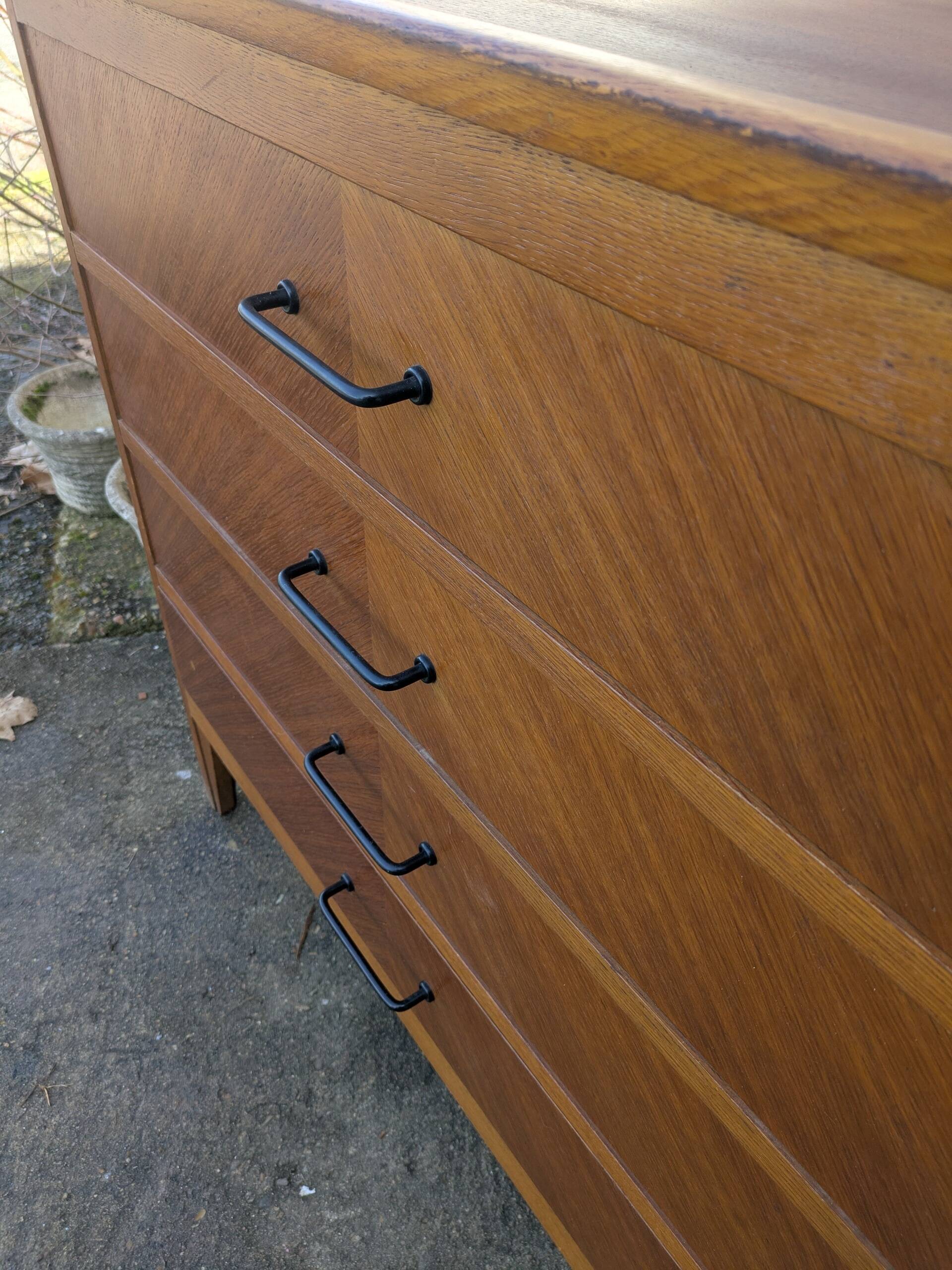 Vintage chest of drawers