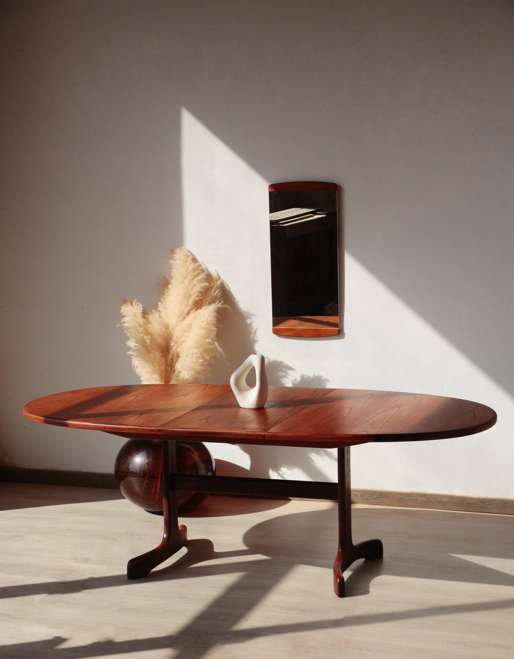 Oval dining table in teak – 6 to 8 people – Fresco model – G Plan