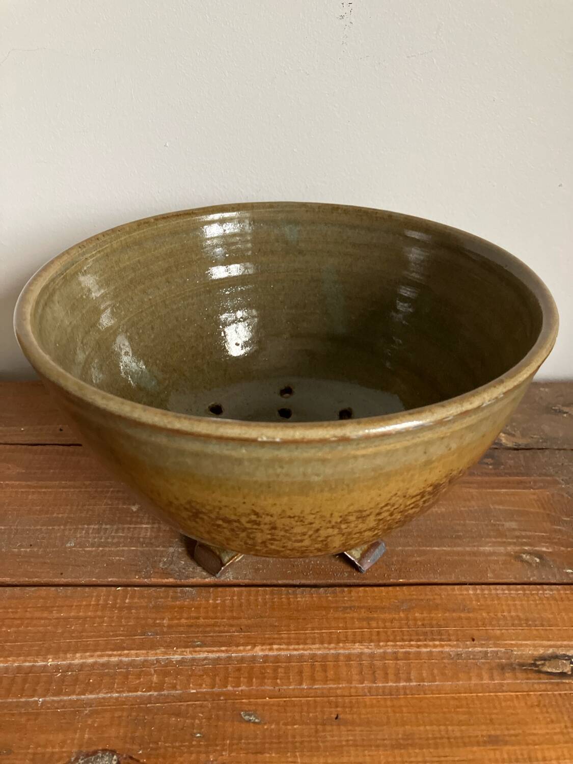 Stoneware dish strainer