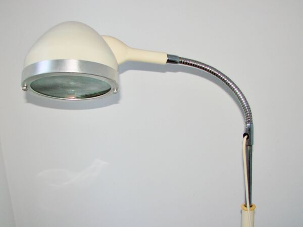 Lampadaire style loft en métal, années 1970