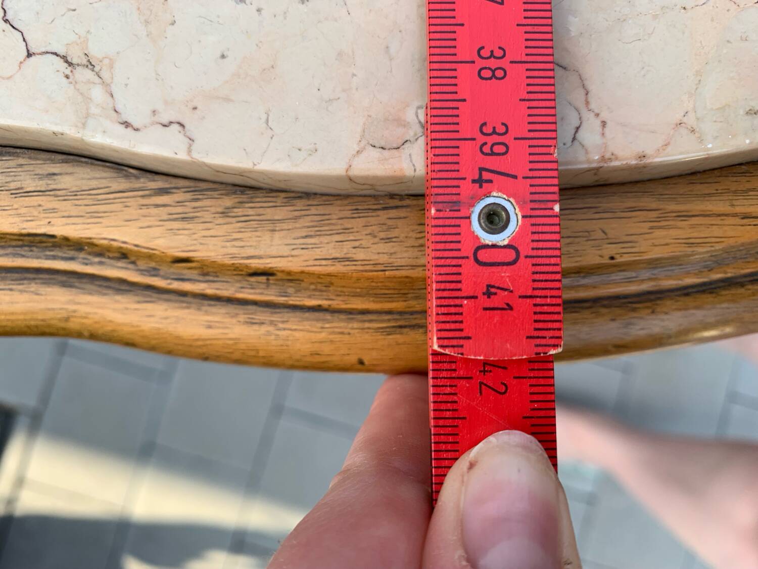 Louis XV bedside tables in beige marble