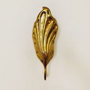 Set of 2 italian Mid Century Modern brass leaf shaped wall lamps by Tommaso Barbi