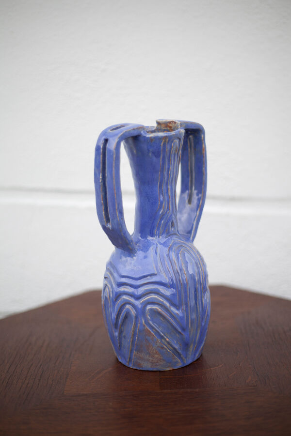 Vase en terre cuite vernissé bleu brutaliste 70