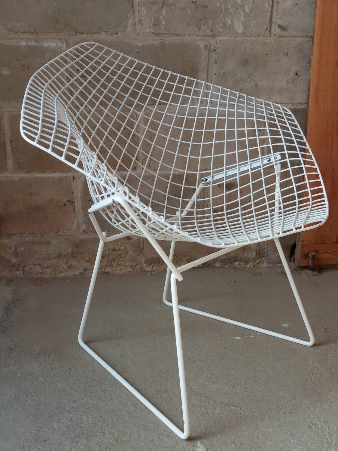 Diamond armchair by Harry Bertoia