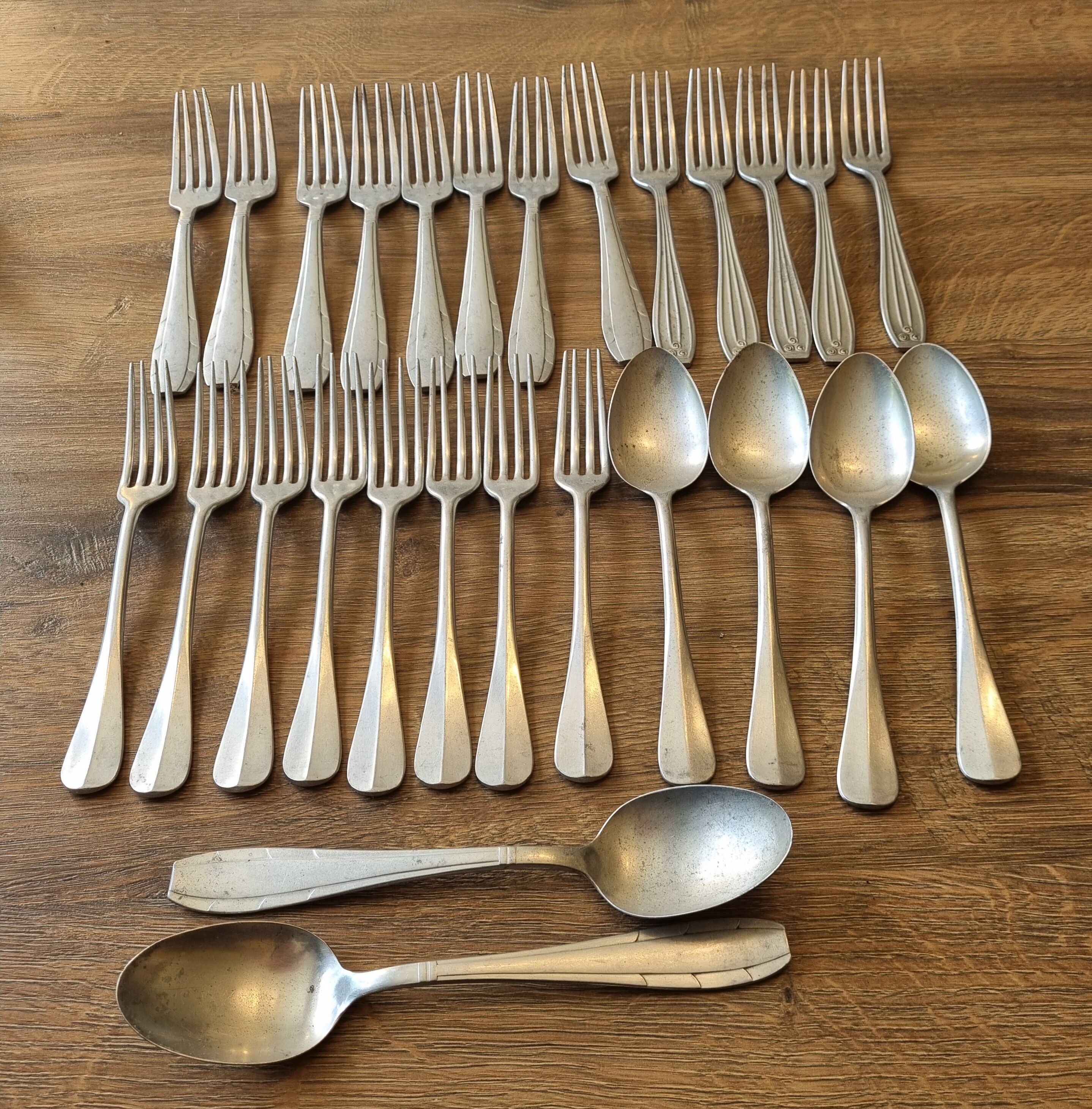 Couverts en aluminium milieu XIXEME