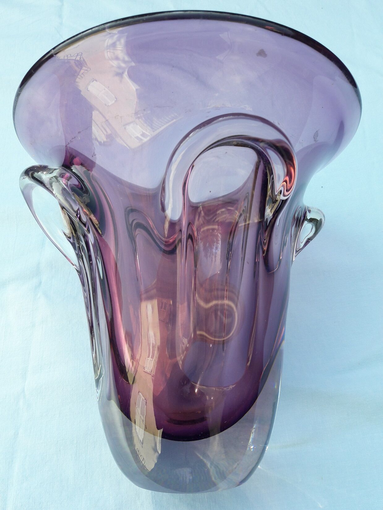 Glass vase
