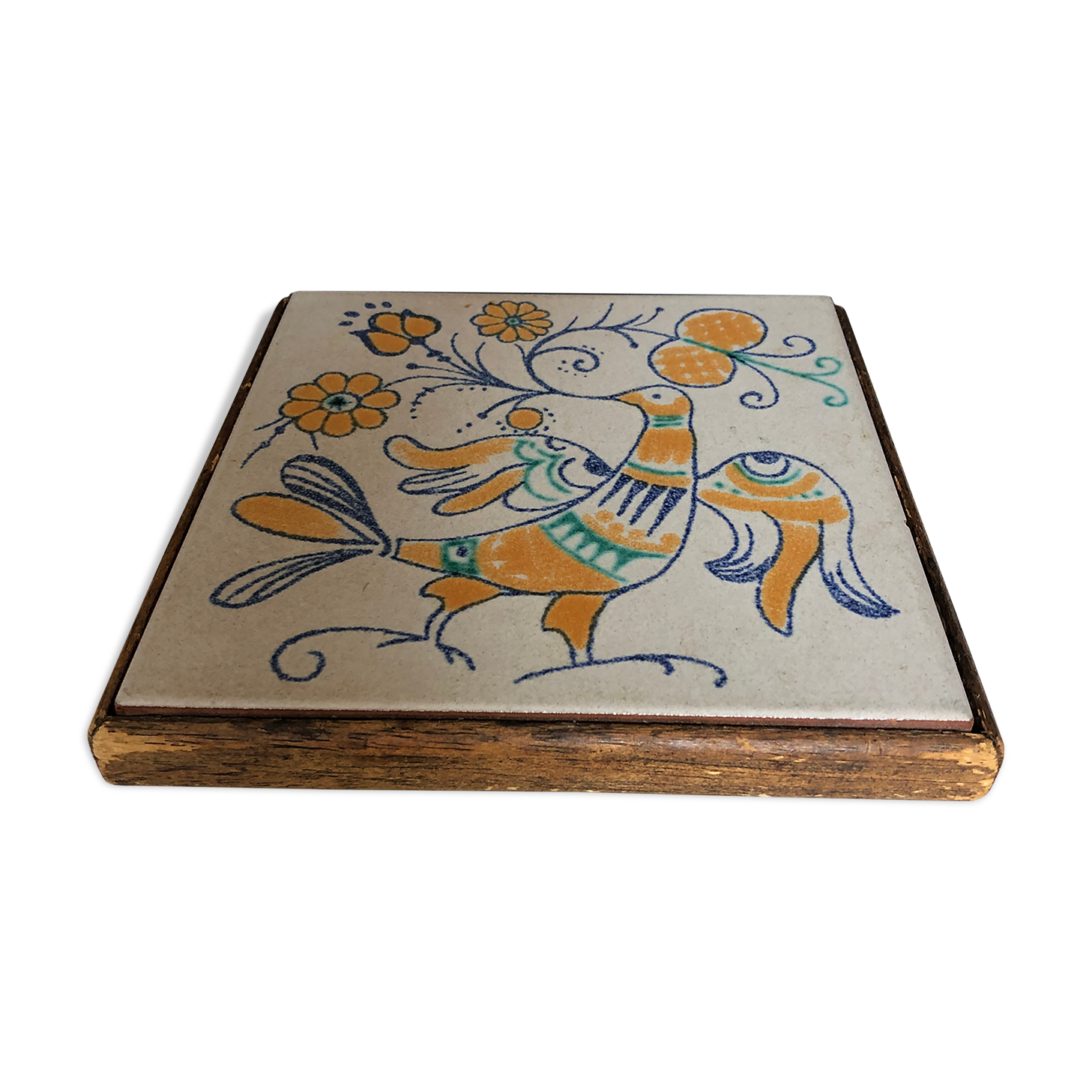 Earthenware flat underside on wooden base