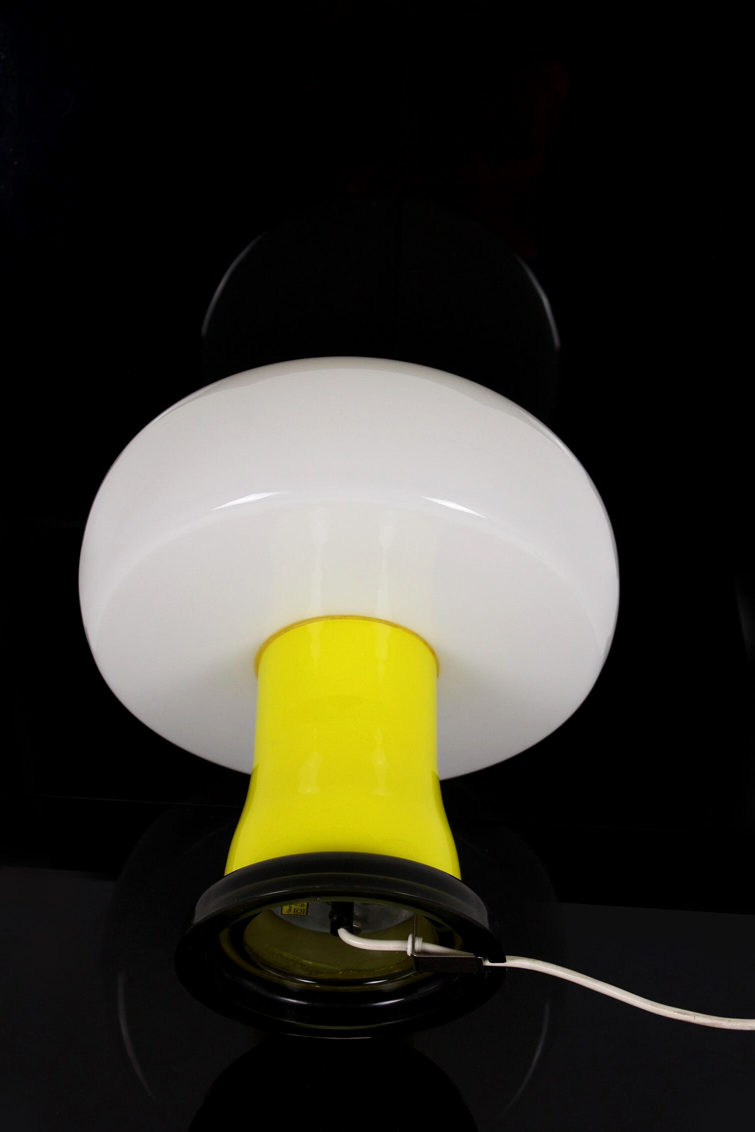 Glass mushroom table lamp from VEB Görlitz, 1970