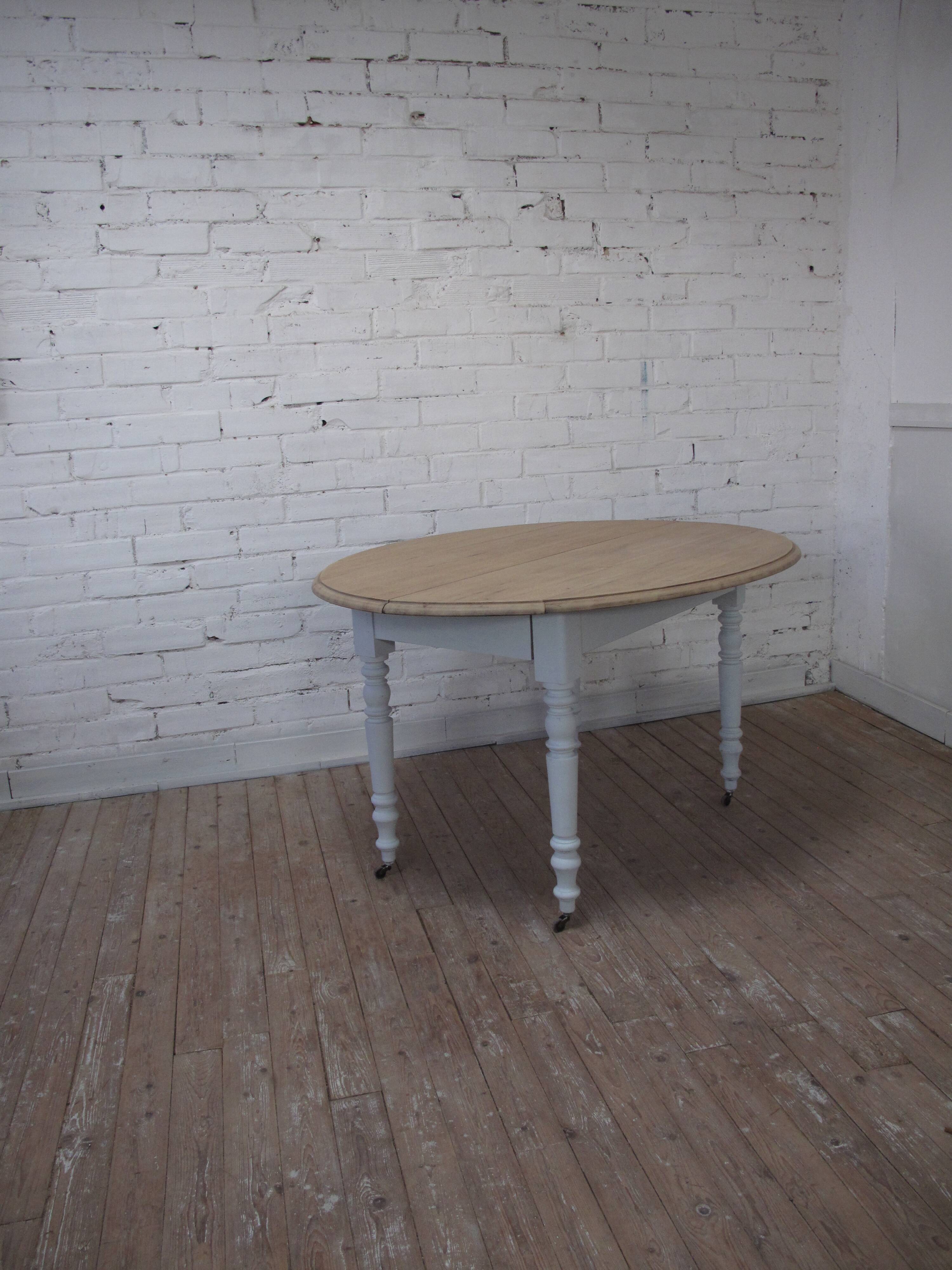 Folding table opening 3 extensions