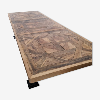 Monumental oak table