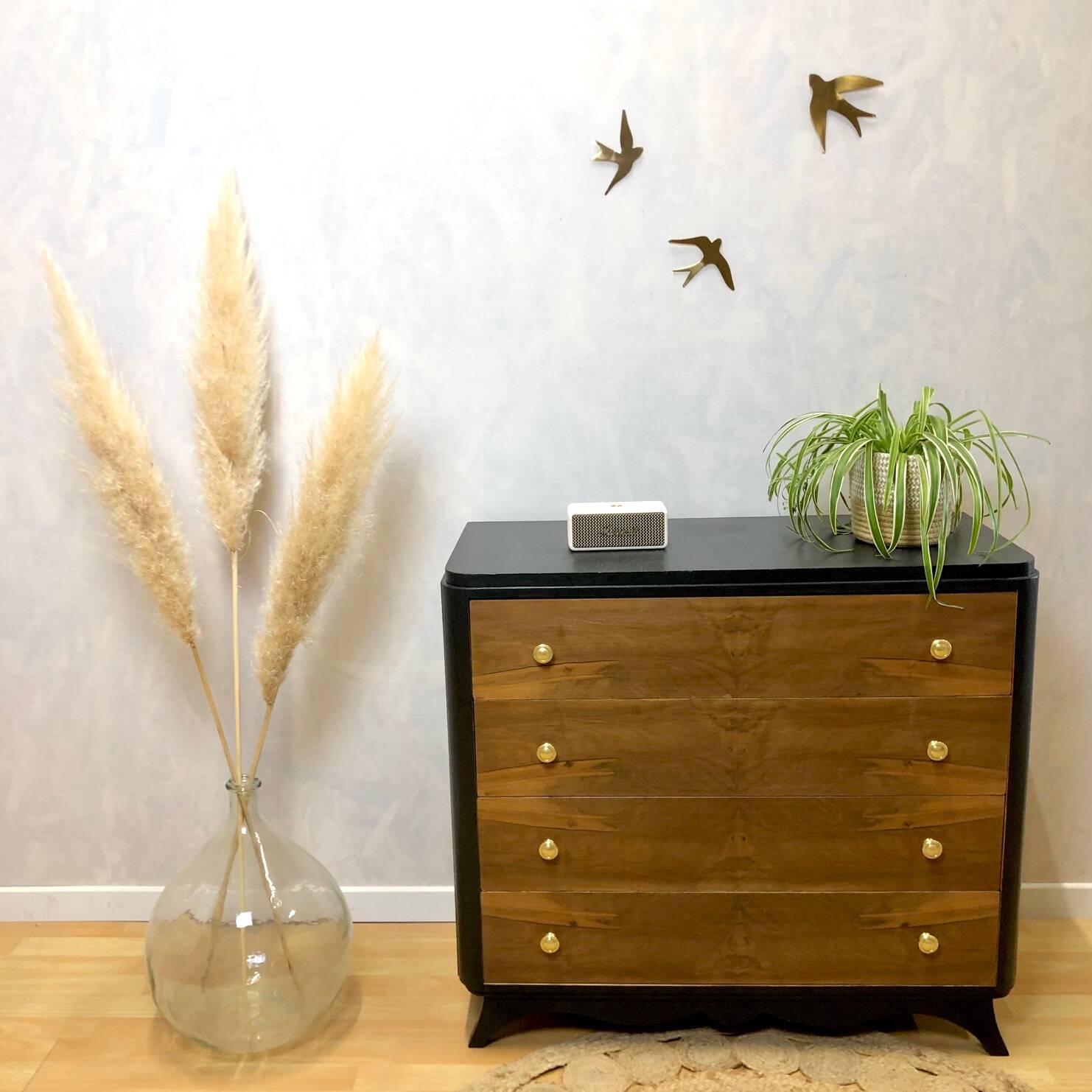 Vintage chest of drawers