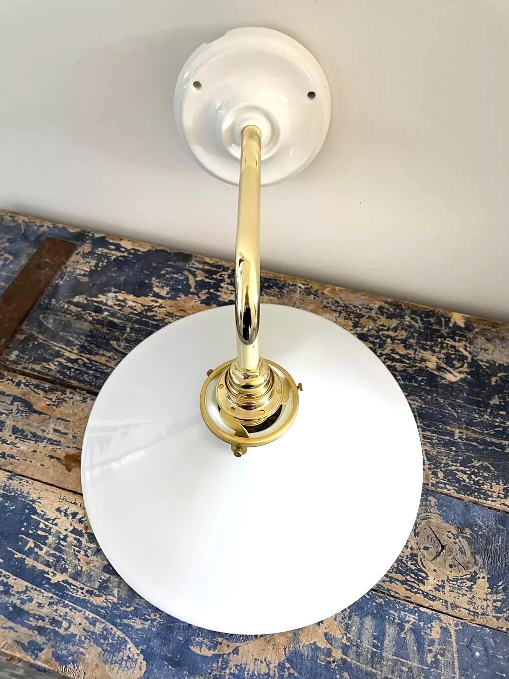 White opaline wall lamp