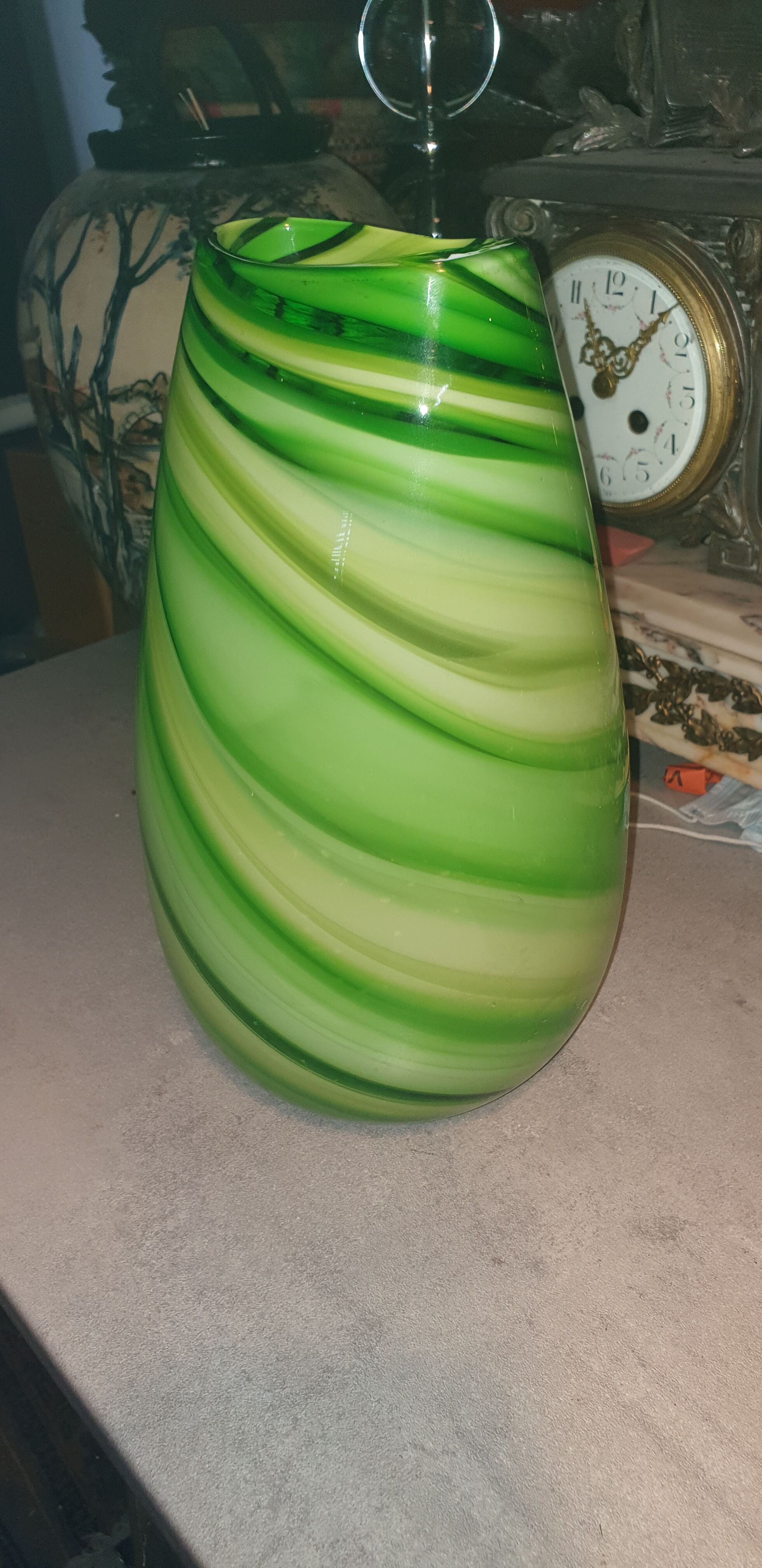 Berlingot colored glass vase