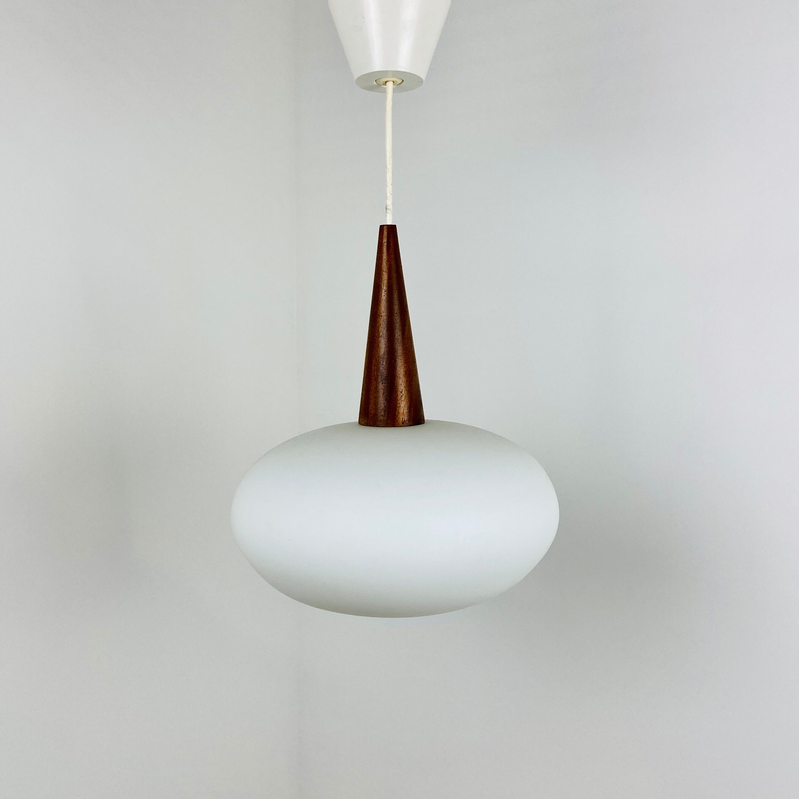 Suspension by Louis Kalff, Philips edition.