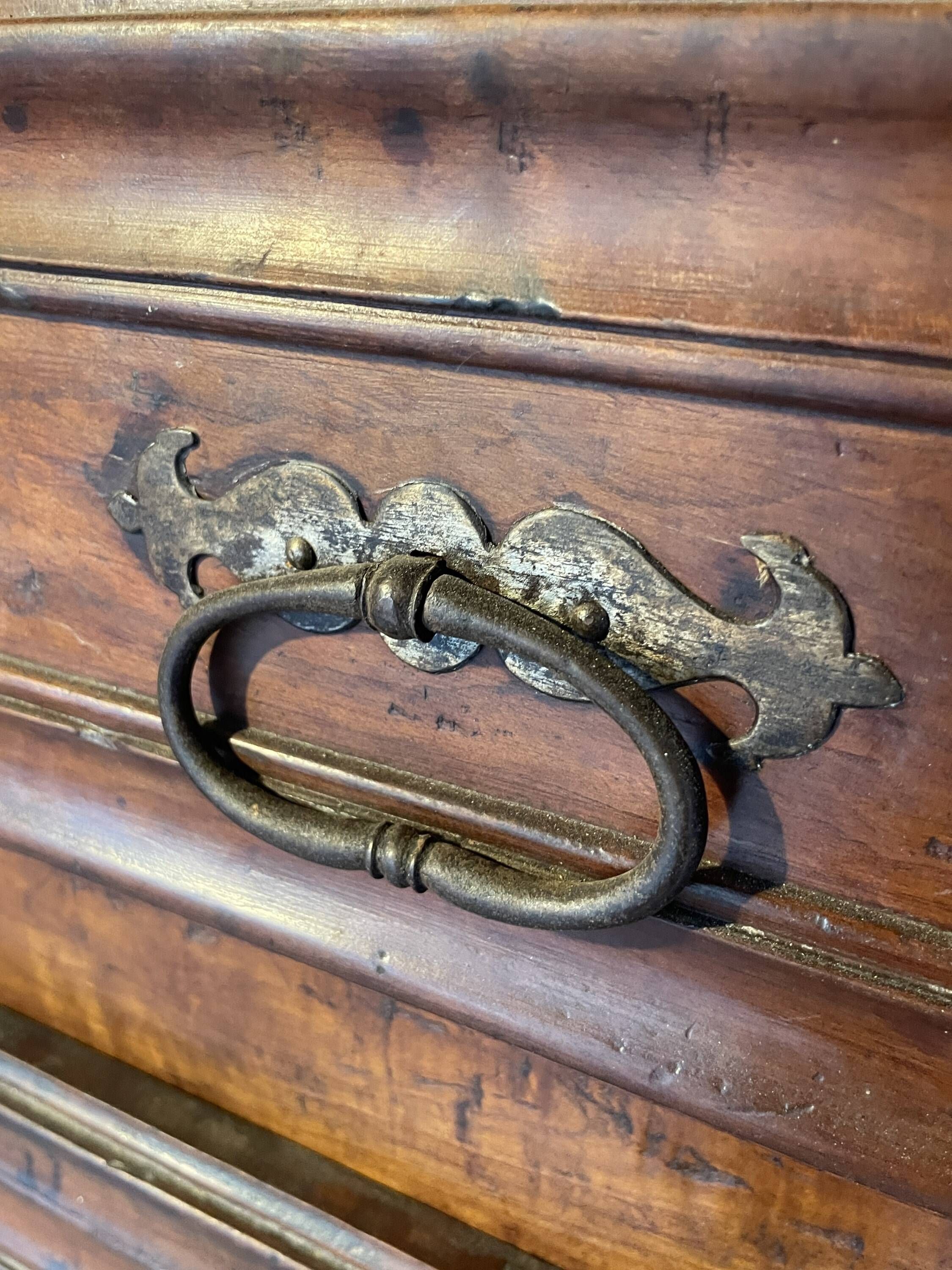 Louis XIII oak wardrobe, diamond points, 17th century