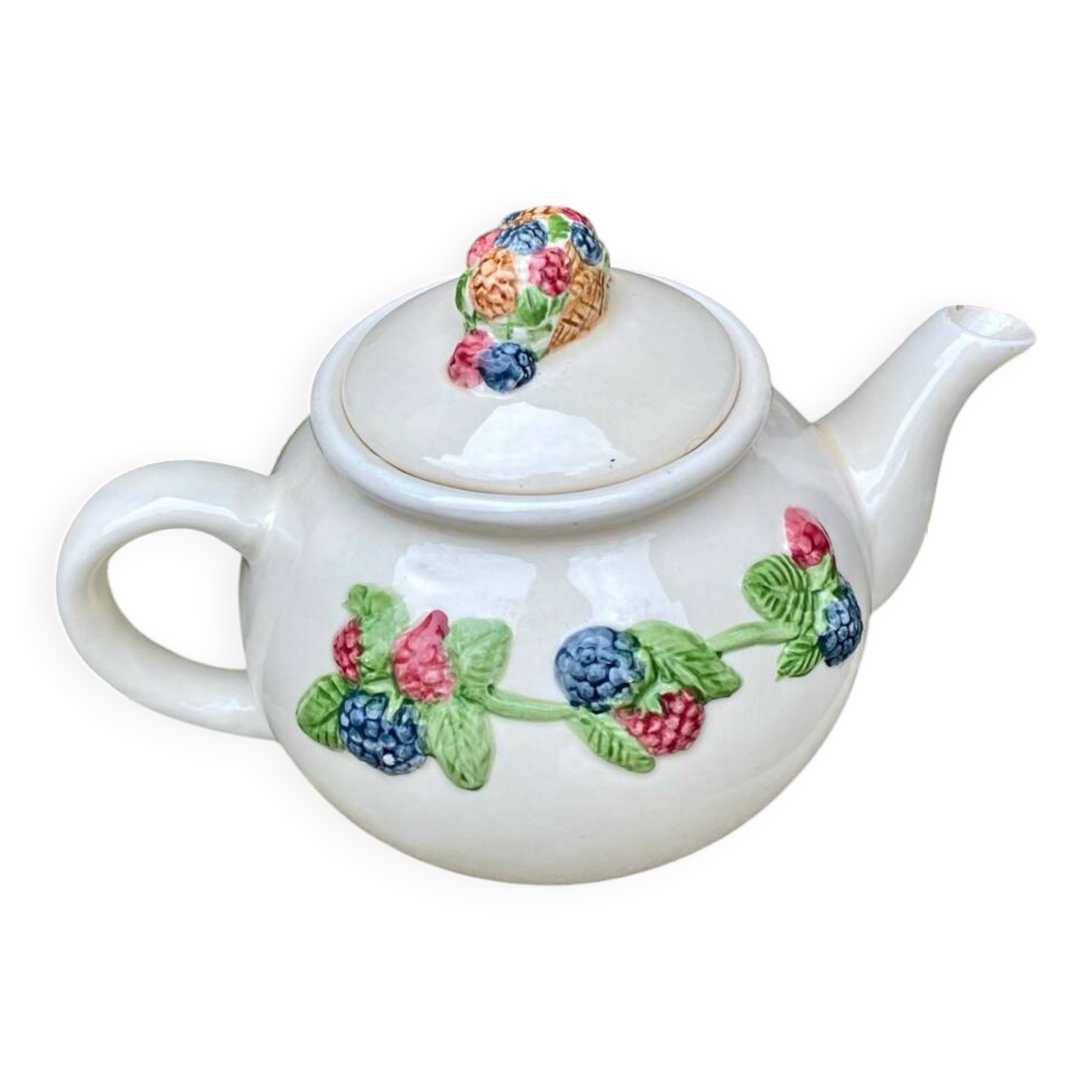 Teapot with fruity decoration