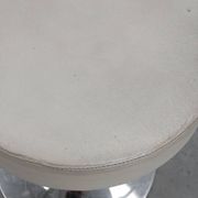 Tabouret vintage design Mid-century en chrome avec assise en cuir blanc, années 1970