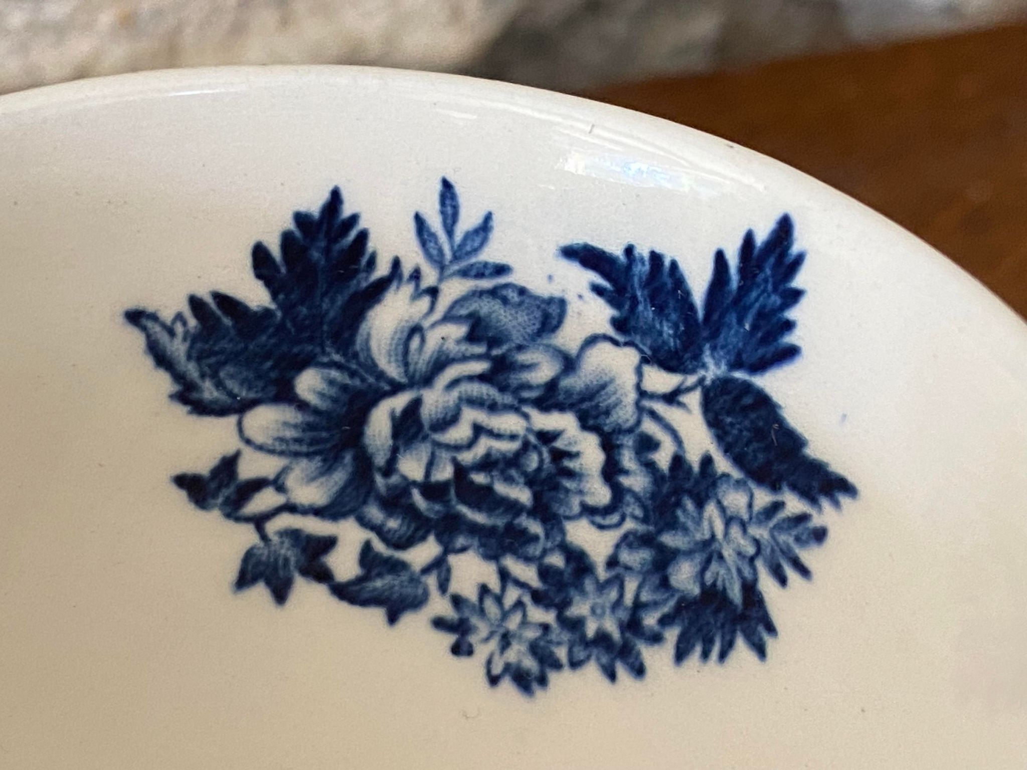 Coffee cup and its English earthenware saucer Mill Stream Johnson Bros