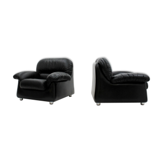 Sormani black leather vintage armchairs 1970s