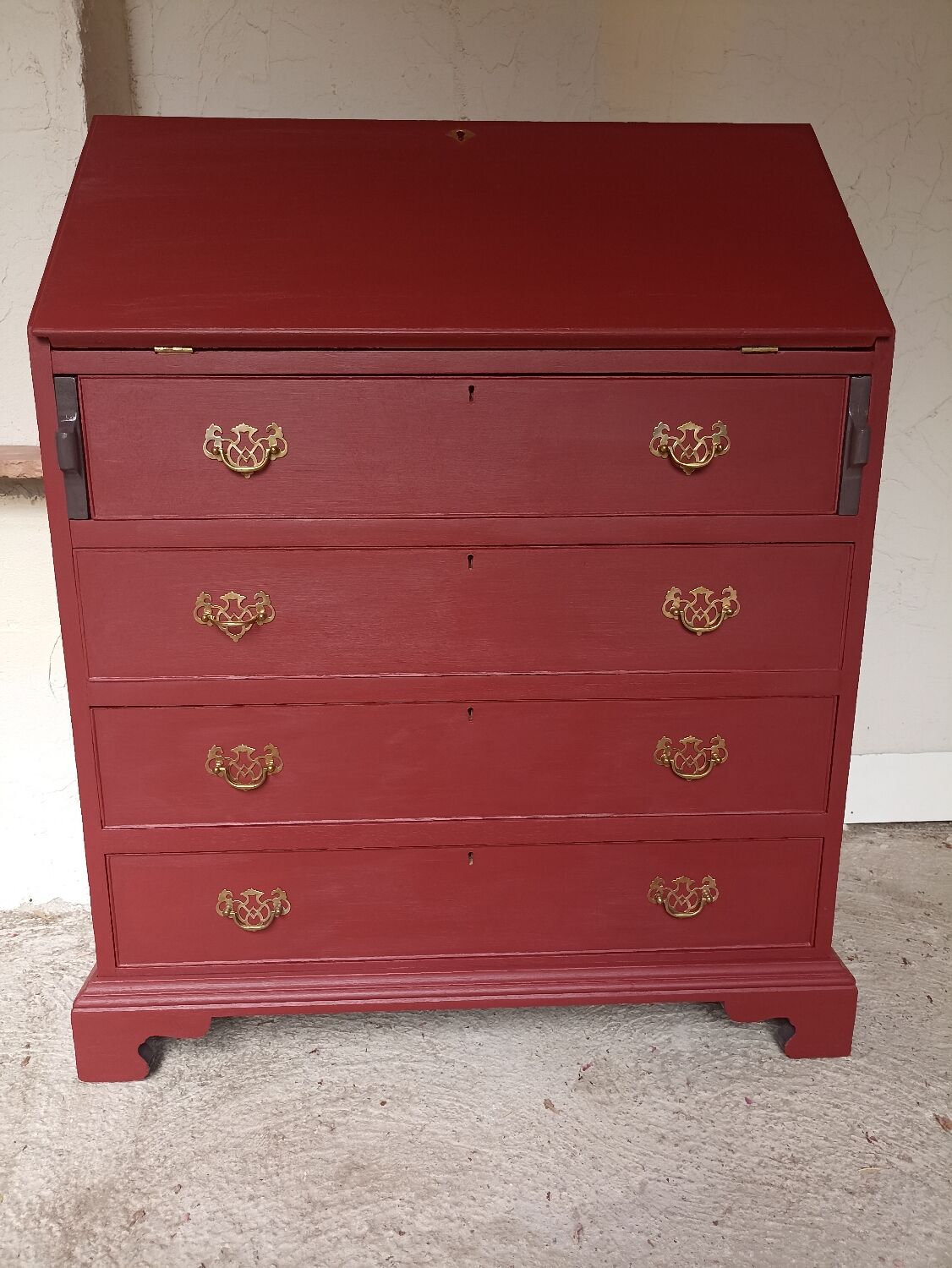 Scriban chest of drawers