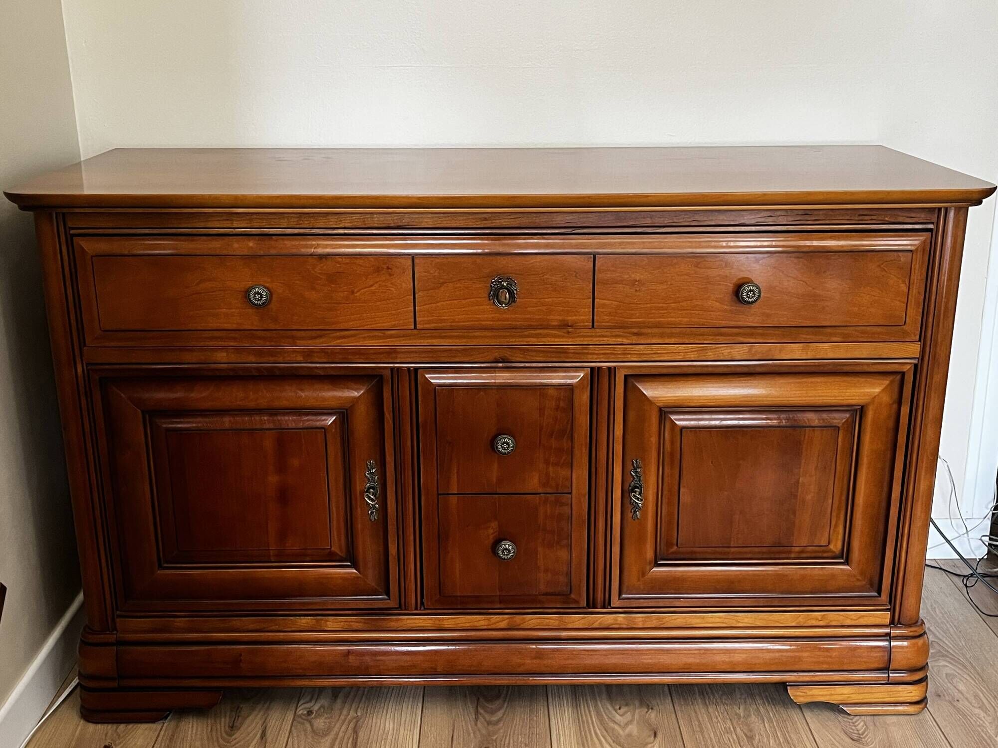 Buffet in solid cherry wood