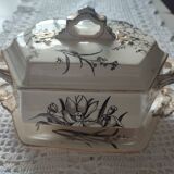 Saucière faïence anglaise modèle amazon 1880