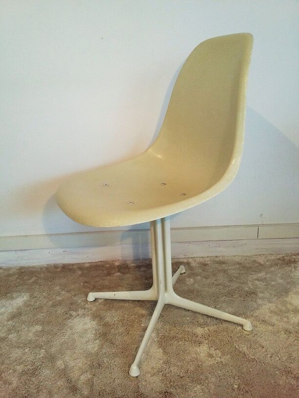 Set of 4 chairs the Fonda - Eames - Herman Miller