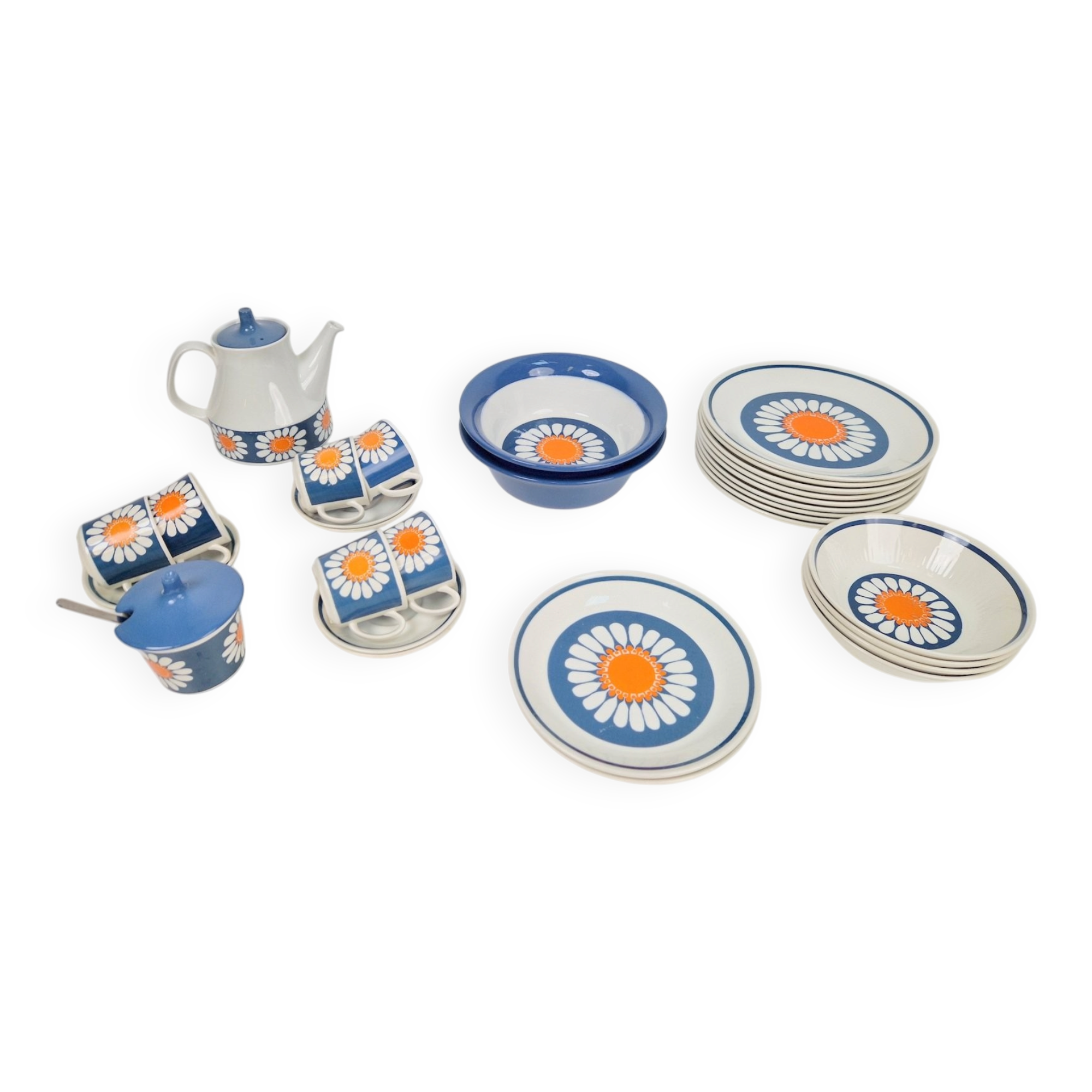 Daisy Turi Tableware from Figgjo Flint, Norway, 1960s, Set of 24