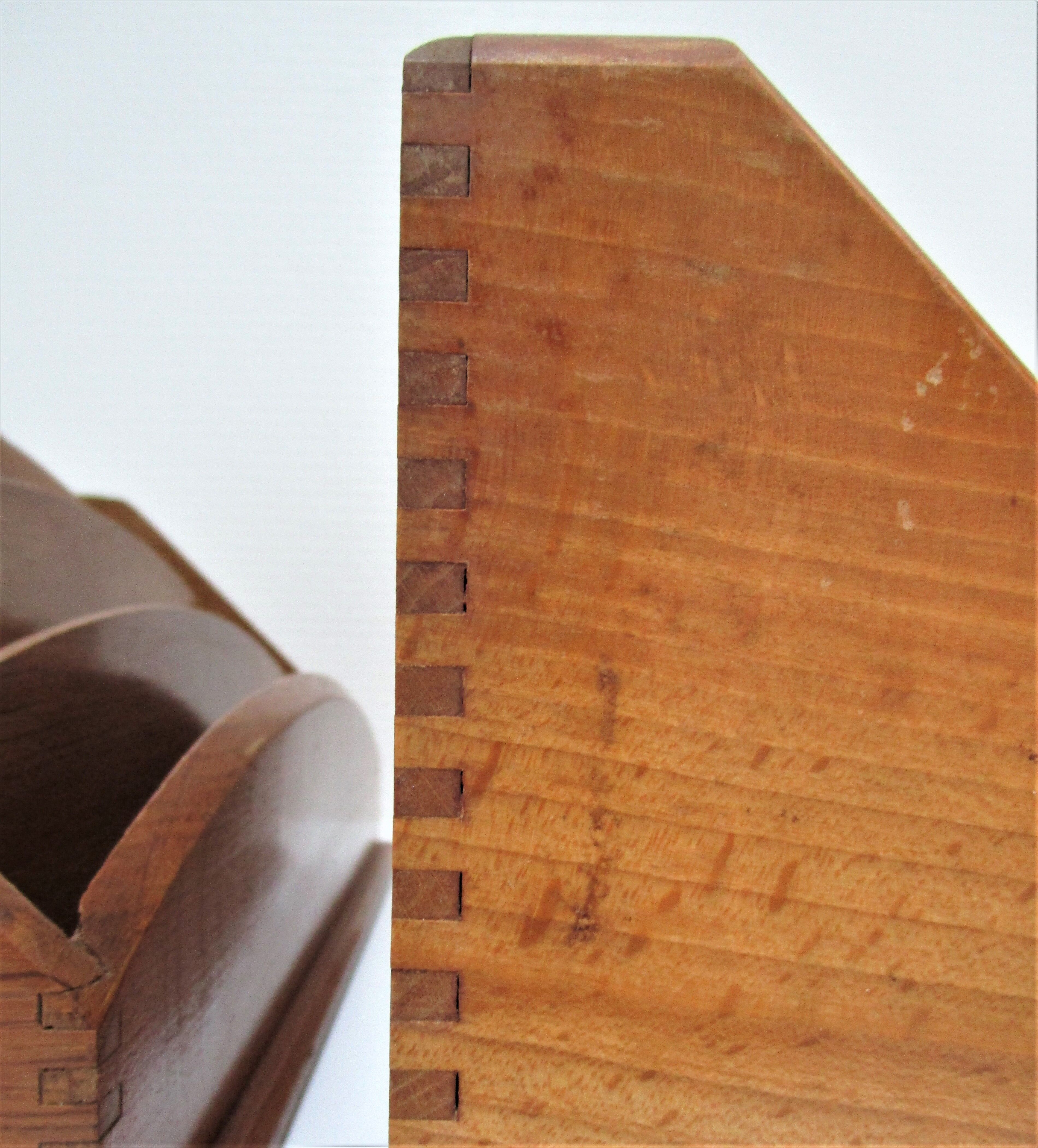Deux range-courrier bois massif vintage