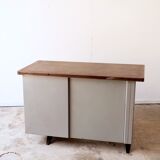 Bureau geomètrique de style industriel sansen