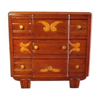 Commode vintage décor végétal