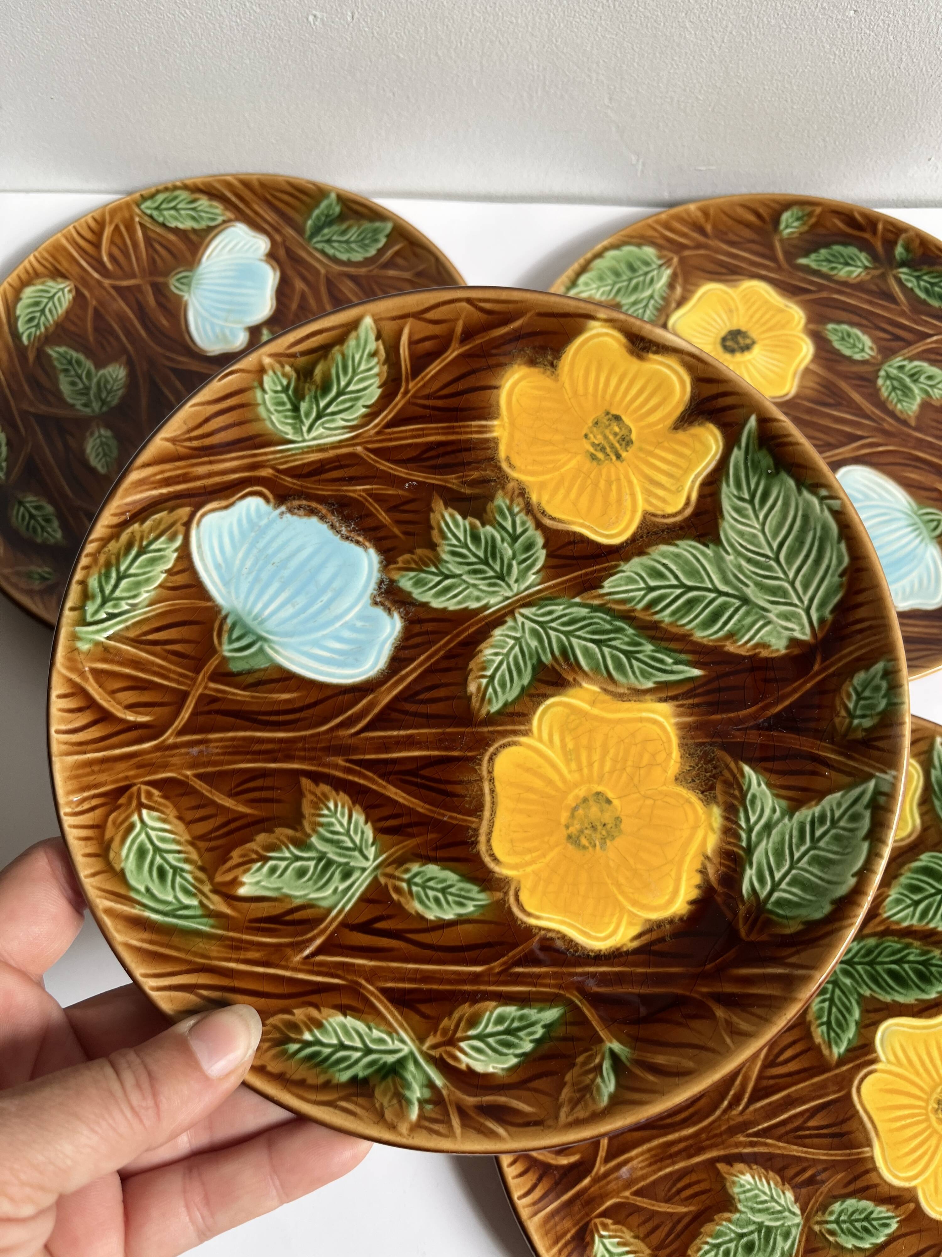 4 vintage Sarreguemines earthenware dessert plates