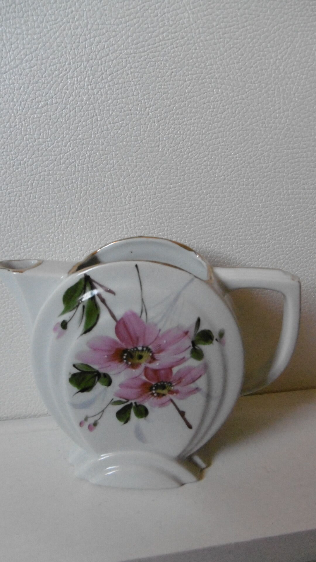 Milk jar, tea or porcelain tea