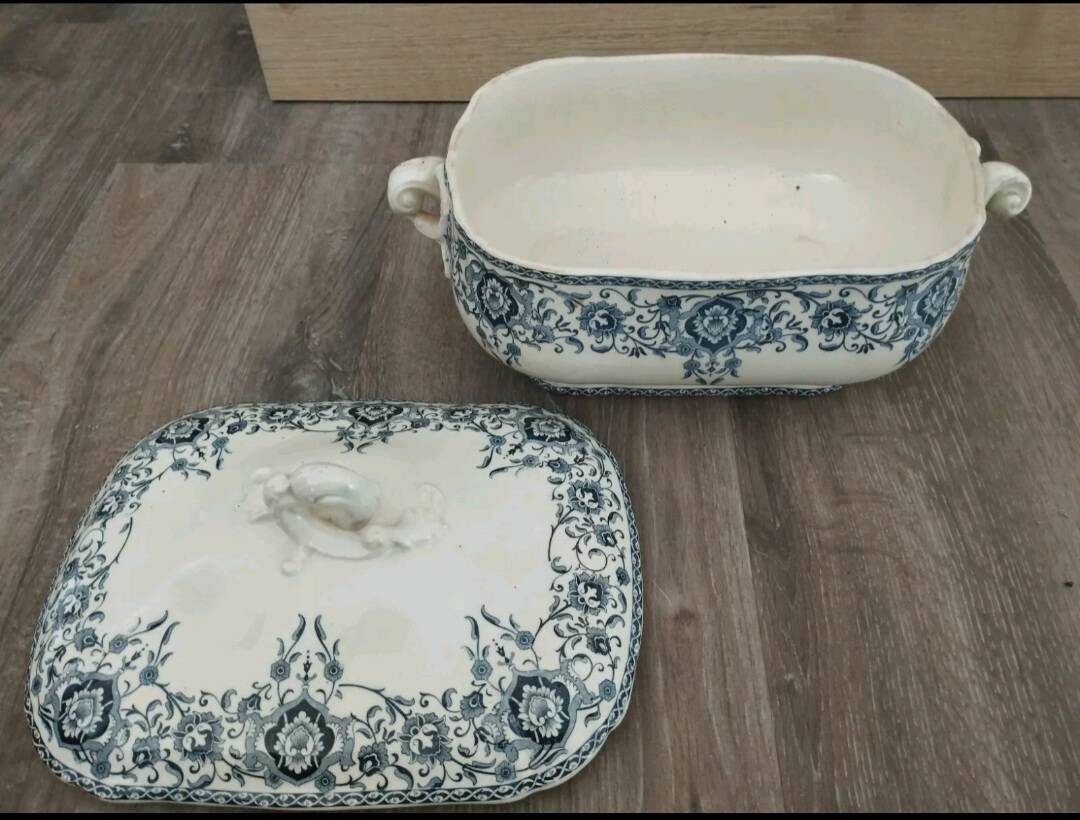 Gien soup tureen with tray / Retro/ Vintage