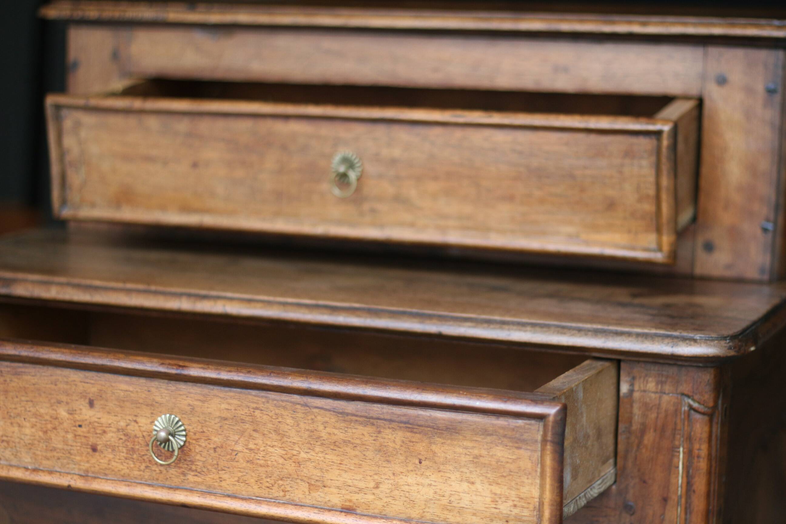 Home / Magnificent XVIII (Regency) jam cabinet in solid walnut. Rare.
