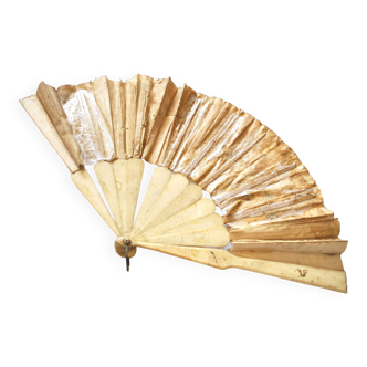 Beautiful old Art Nouveau fan in painted silk and bone strands 1890-1900