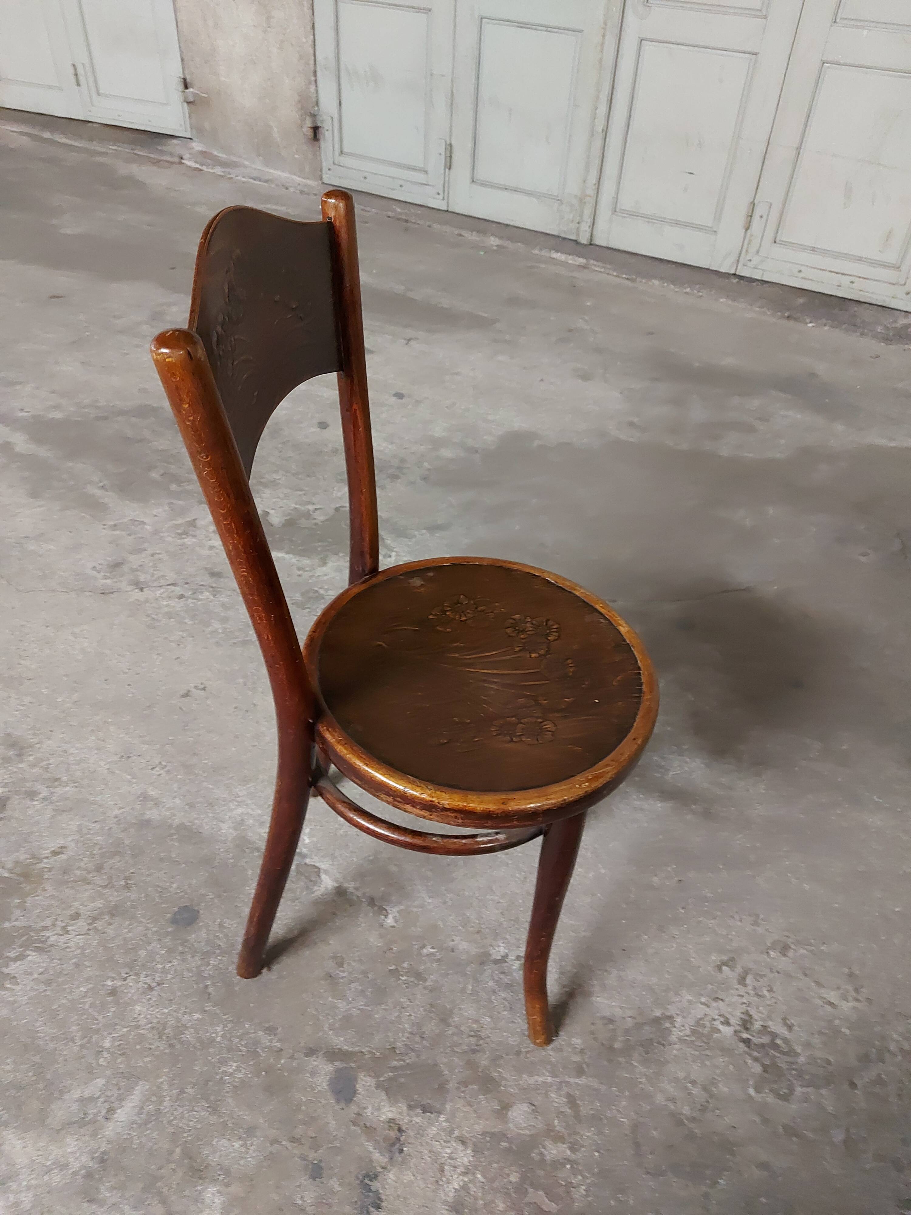 Chaise de bistrot art nouveau