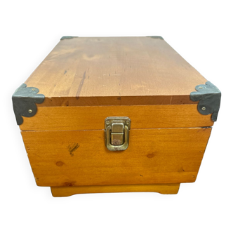 Storage box