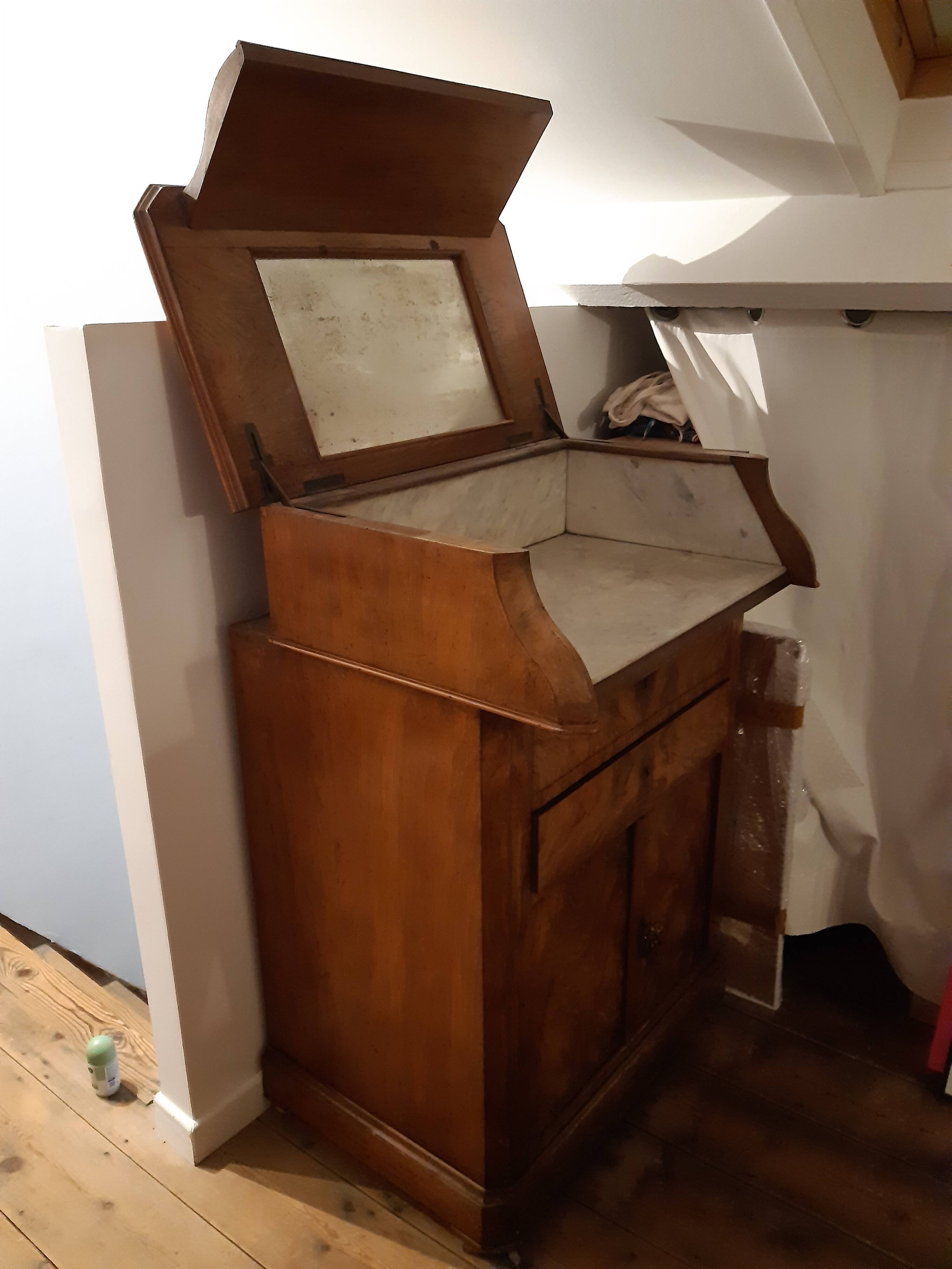 Vanity unit