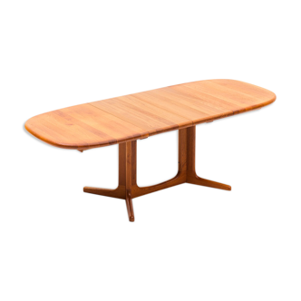 Dining table by Glostrup