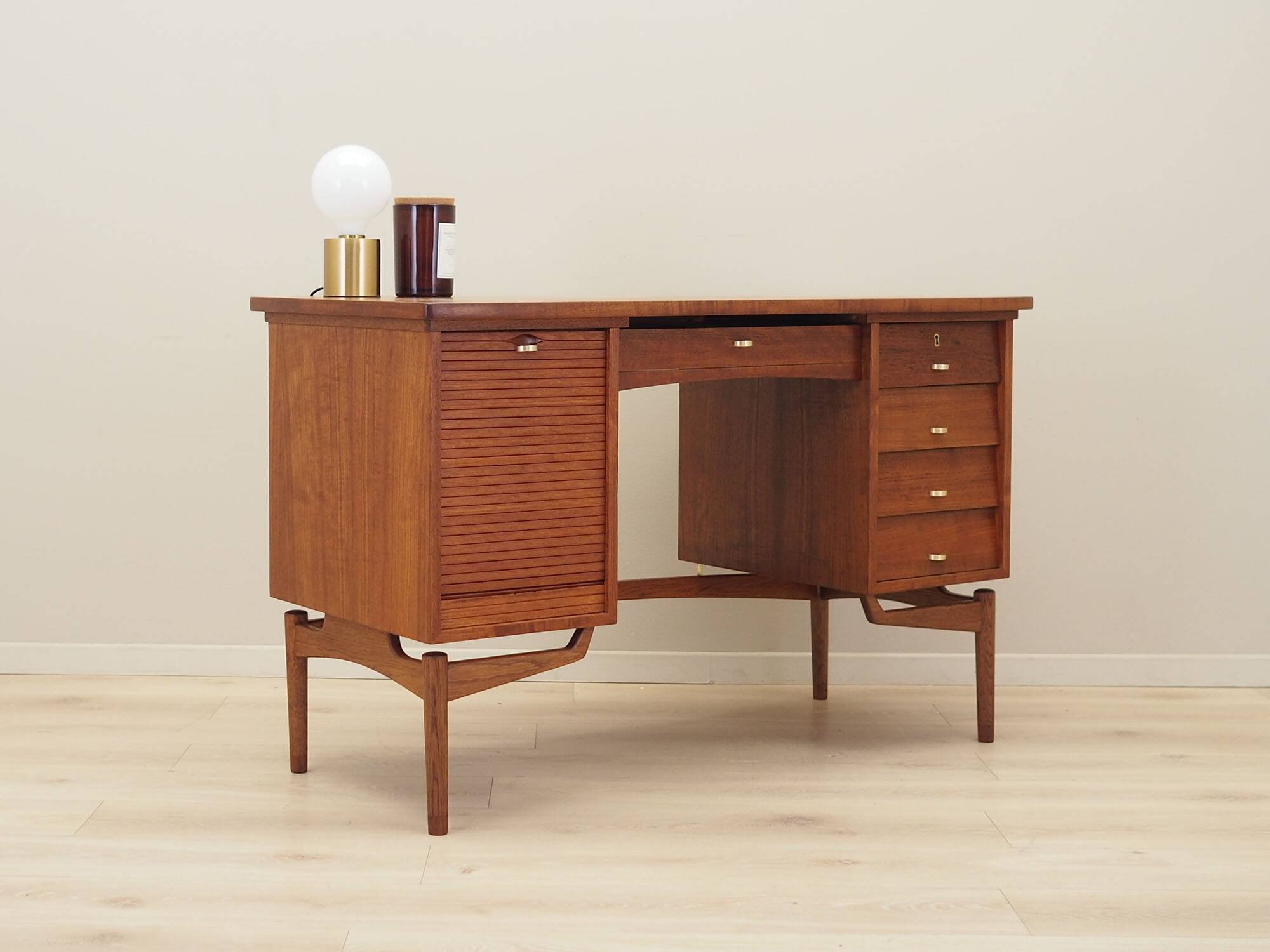Oak desk, Danish design, 1960s, production: Denmark