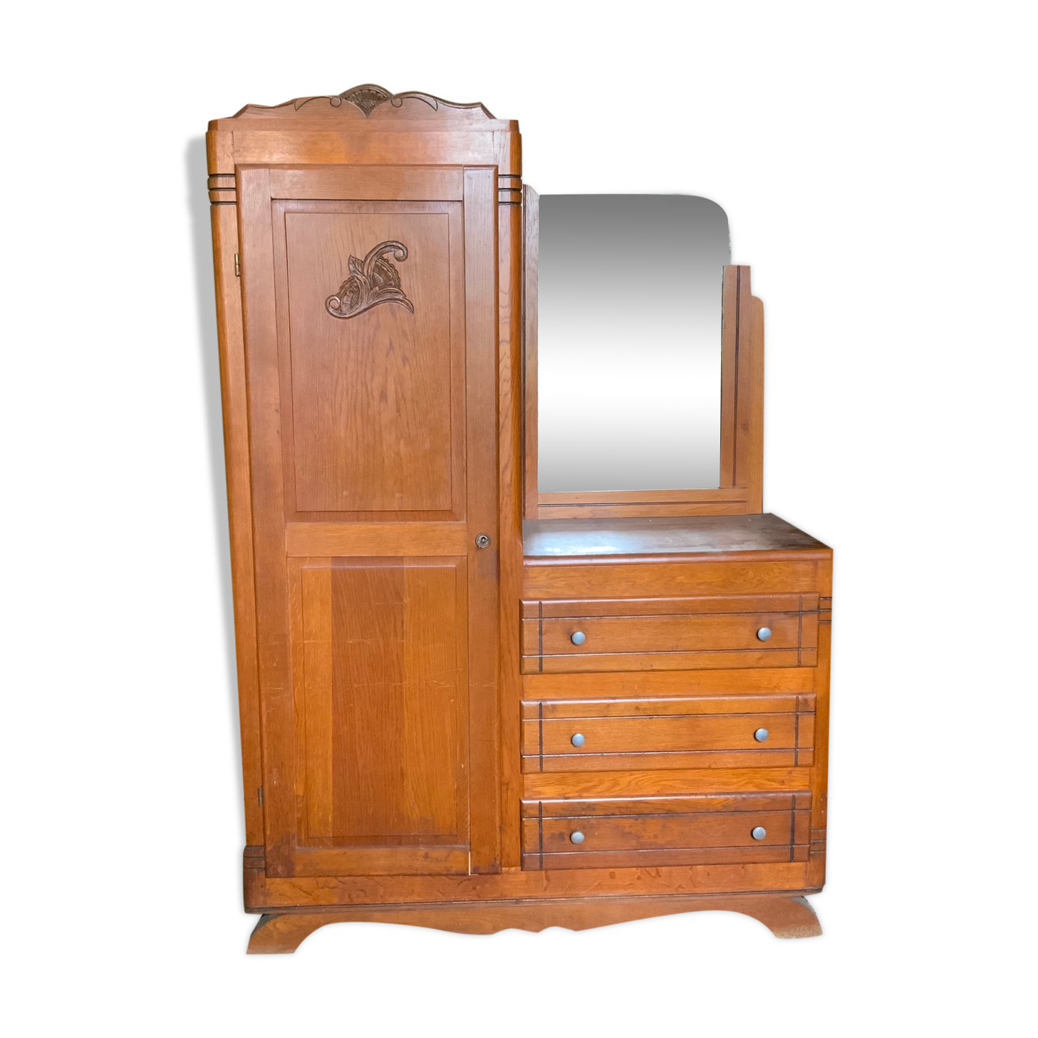 Asymmetrical dresser cabinet